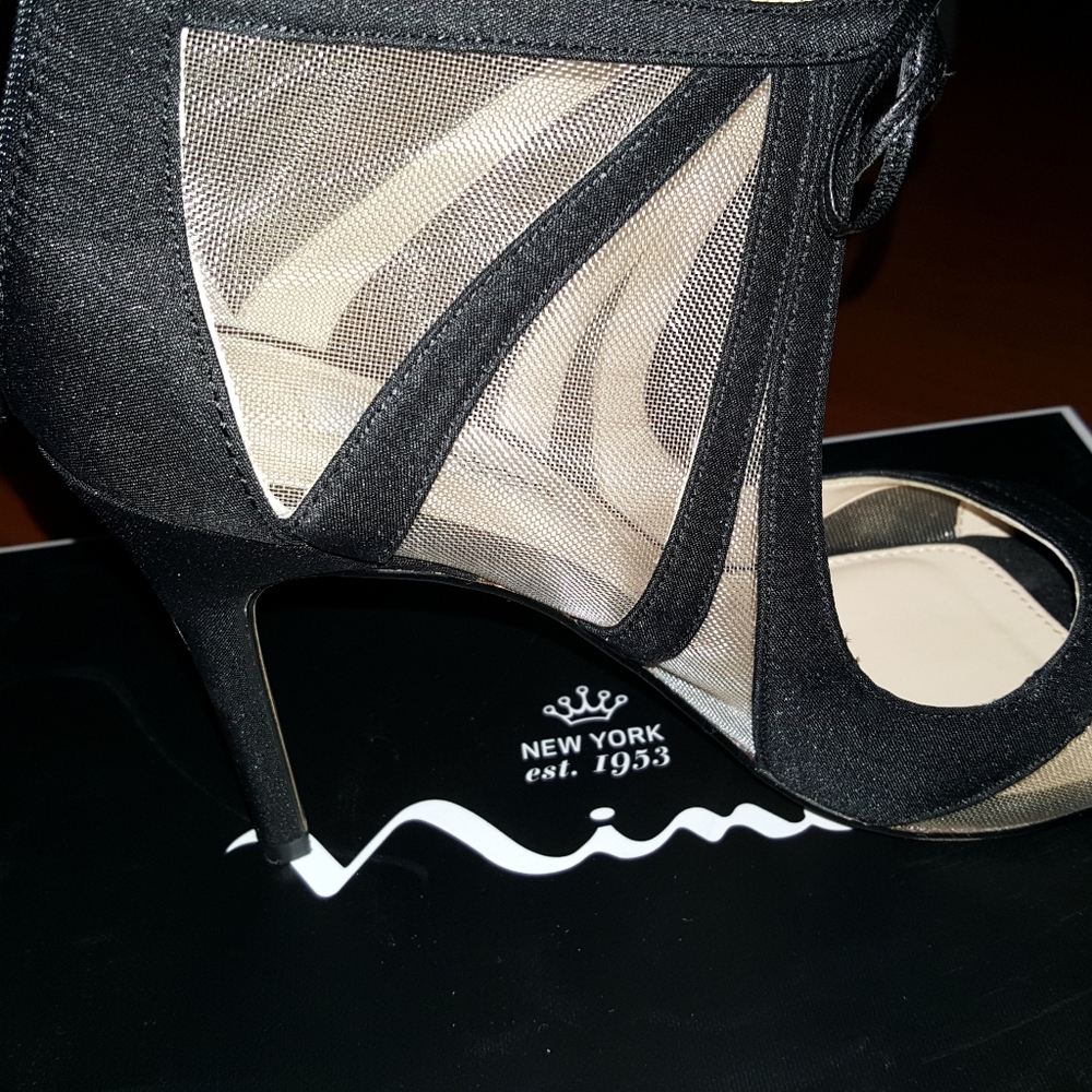 Shoes - Picture 3 of 5